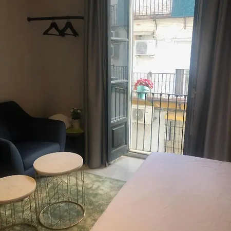Triana Pelay Apartmán *
