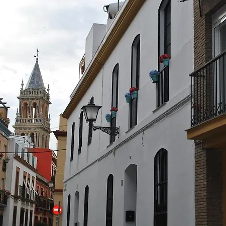Triana Pelay Apartmán *