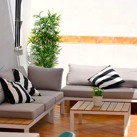 Triana Pelay Apartmán *
