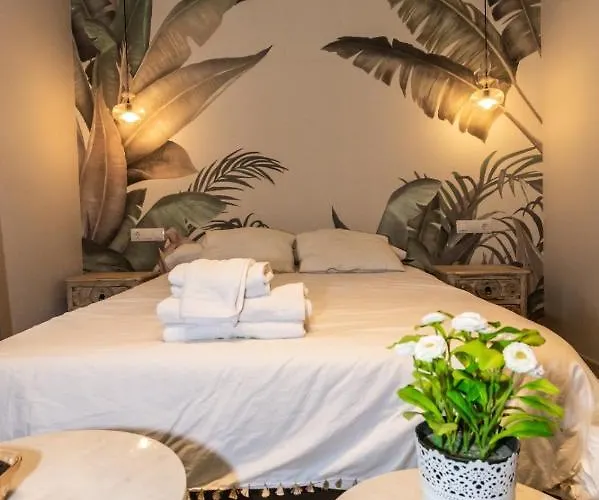 Triana Pelay Apartamento *